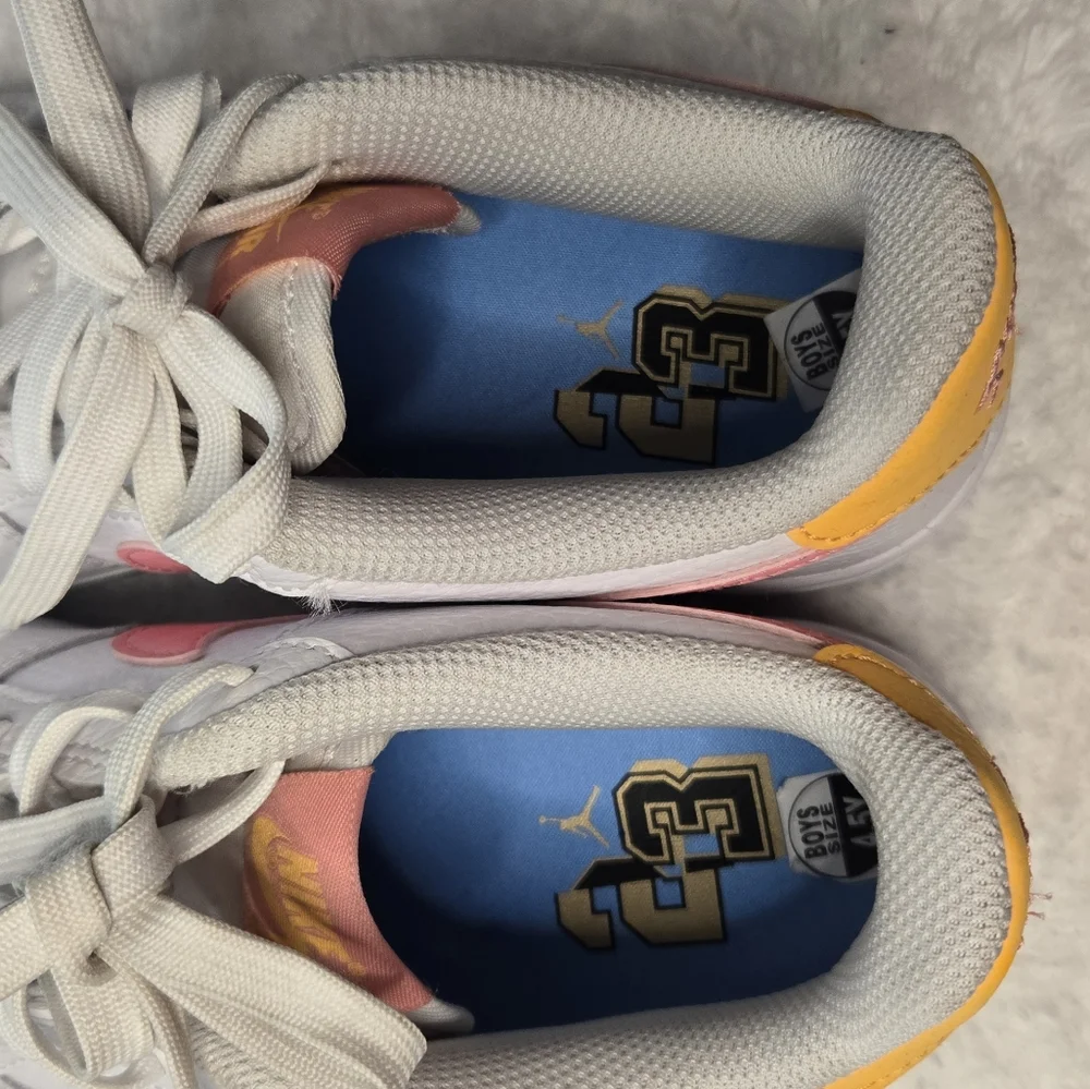 ' Nike Air Force 1 Low
